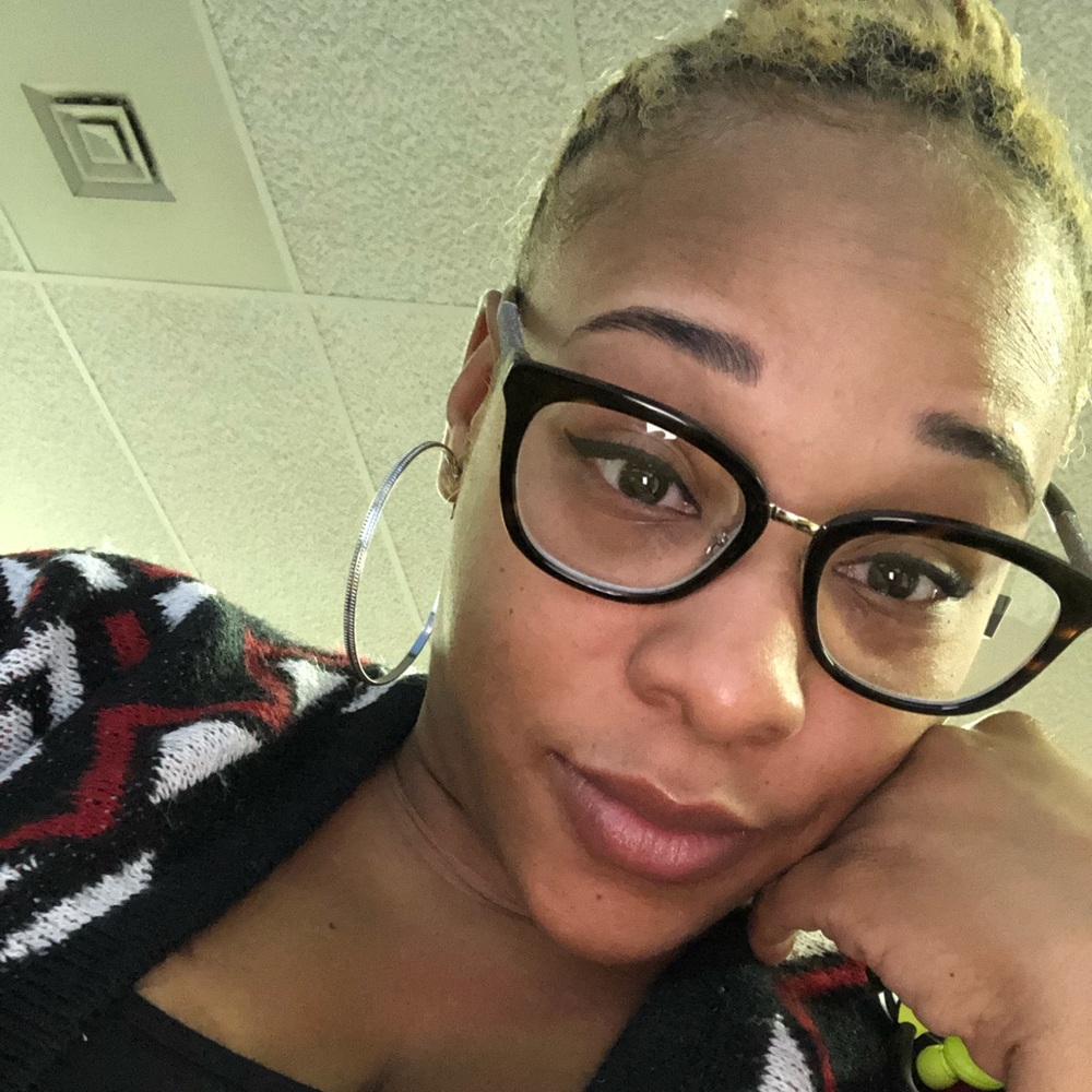 Meet your Posher, Shay